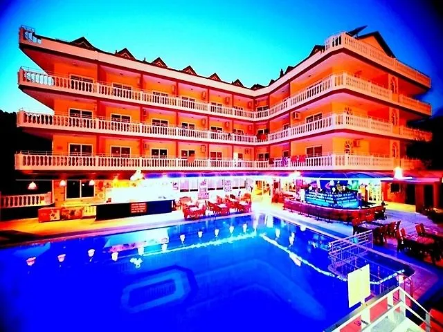 Mustis Royal Plaza 3*