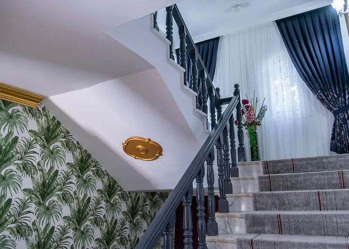 Hotell Mustis Royal Plaza 3*