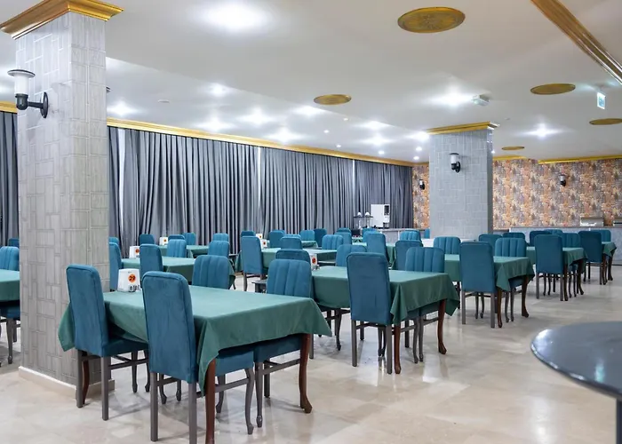 Hotell Mustis Royal Plaza 3*