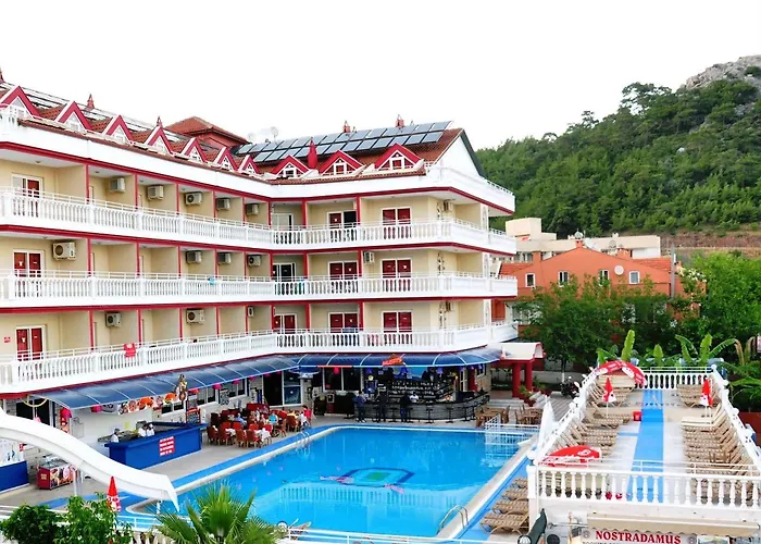 Mustis Royal Plaza 3* مرمريس