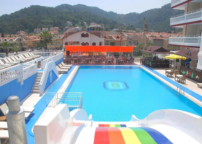 Hotell Mustis Royal Plaza