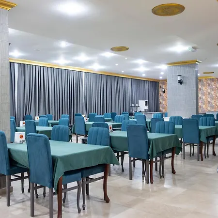 מלון Mustis Royal Plaza 3*