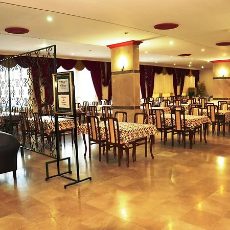 Mustis Royal Plaza מלון מרמריס