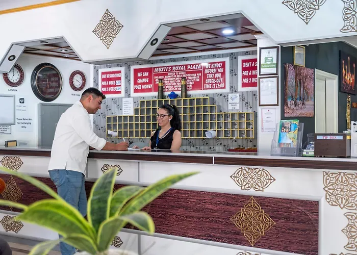 Mustis Royal Plaza فندق 3*