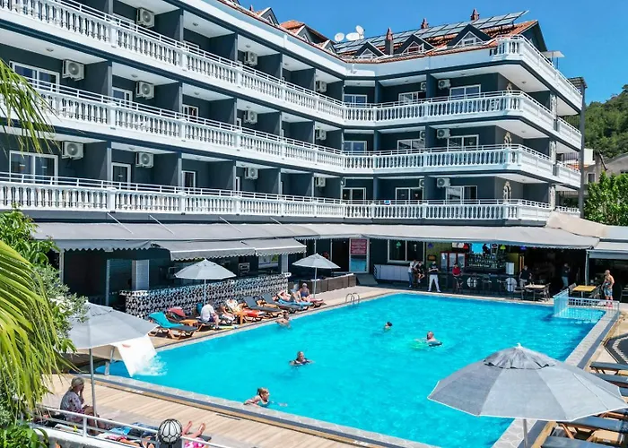 Mustis Royal Plaza فندق مرمريس