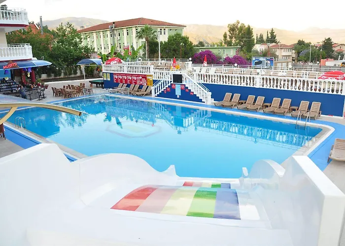 Mustis Royal Plaza 3* مرمريس