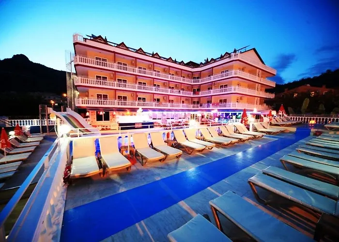 Mustis Royal Plaza فندق مرمريس