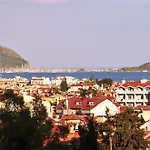 Hotel Mustis Royal Plaza 3*