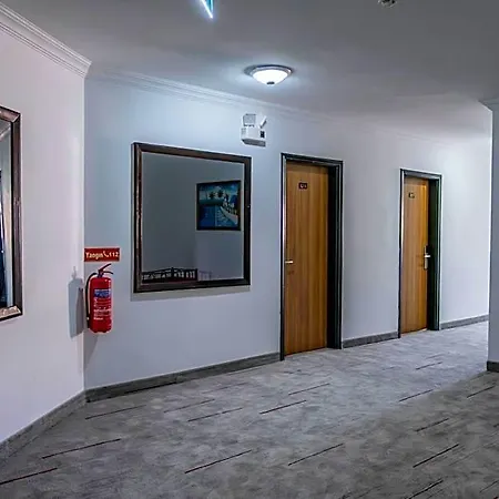 Mustis Royal Plaza Ξενοδοχείο 3*