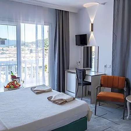 Mustis Royal Plaza Ξενοδοχείο 3*