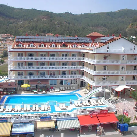 慕斯提斯帝京酒店 马尔马里斯