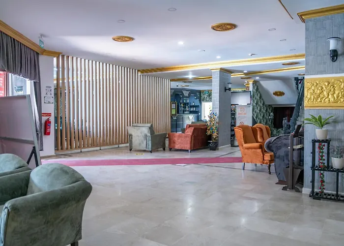 Mustis Royal Plaza 3*