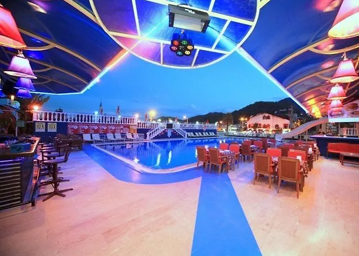 Отель Mustis Royal Plaza