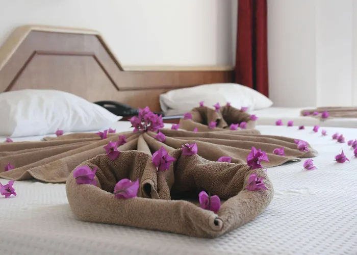 Mustis Royal Plaza Отель