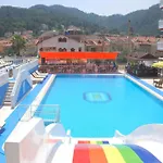 Hotel Mustis Royal Plaza