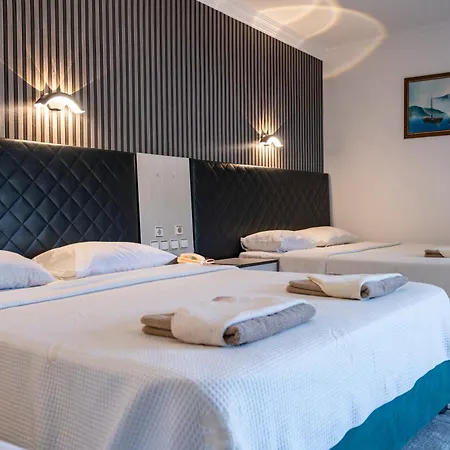 ホテル Mustis Royal Plaza