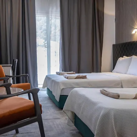 Hotel Mustis Royal Plaza