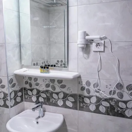 Mustis Royal Plaza Hotel 3*