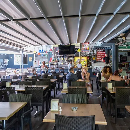 Mustis Royal Plaza ホテル マルマリス