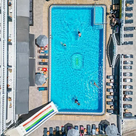 Mustis Royal Plaza マルマリス