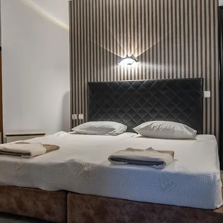 Hotel Mustis Royal Plaza 3*