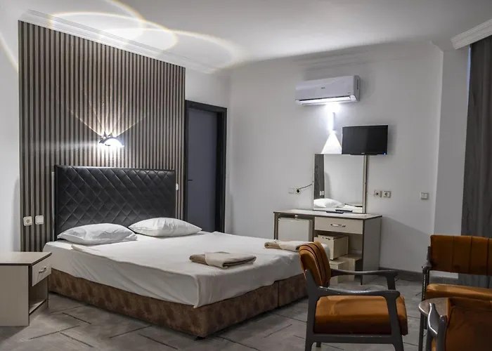 Mustis Royal Plaza 3*